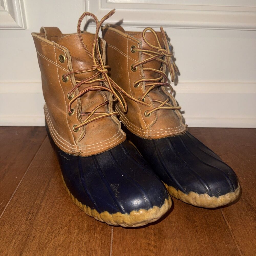 LL Bean Boots Vintage Women’s 8 Tan Navy Blue Leather Duck Waterproof Ankle